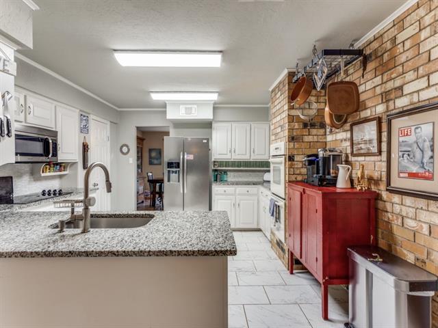 Foto del edificio - 7905 Skylake Dr
