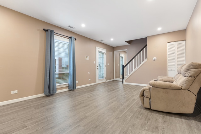 Building Photo - 817 Wellington Ave