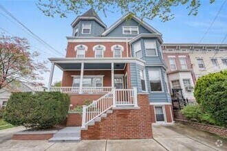 Building Photo - 146 Avenue C