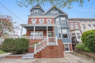 Building Photo - 146 Avenue C