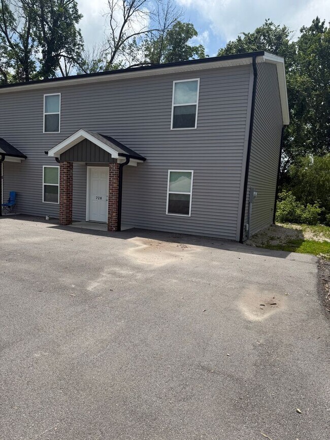 Foto del edificio - 2 Bedroom 1.5 Bathroom Townhouse in Jackson, MO