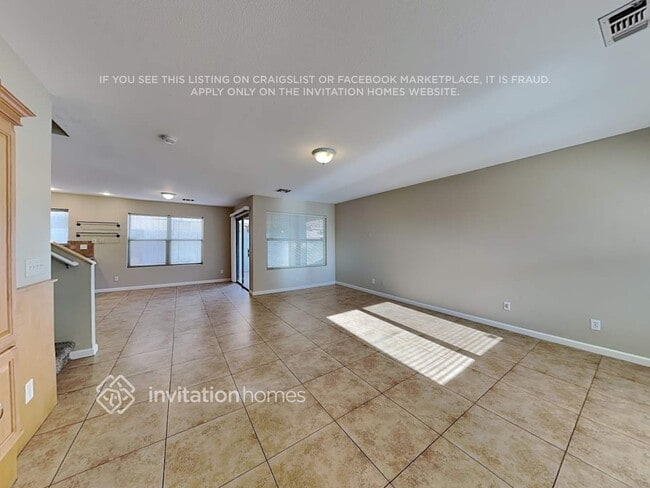 Building Photo - 1533 S Halsted Dr