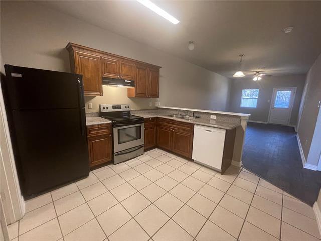 Building Photo - 3124 S Cherry Ln