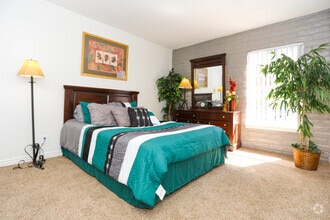2BD, 1BA - 920 SF Model - Woodberry Heights