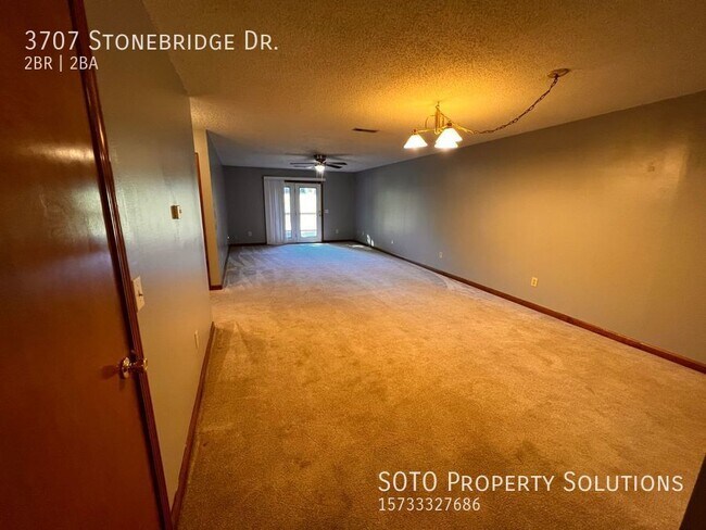 Building Photo - Spacious, Open 2BD/2BA Duplex in Stonebrid...