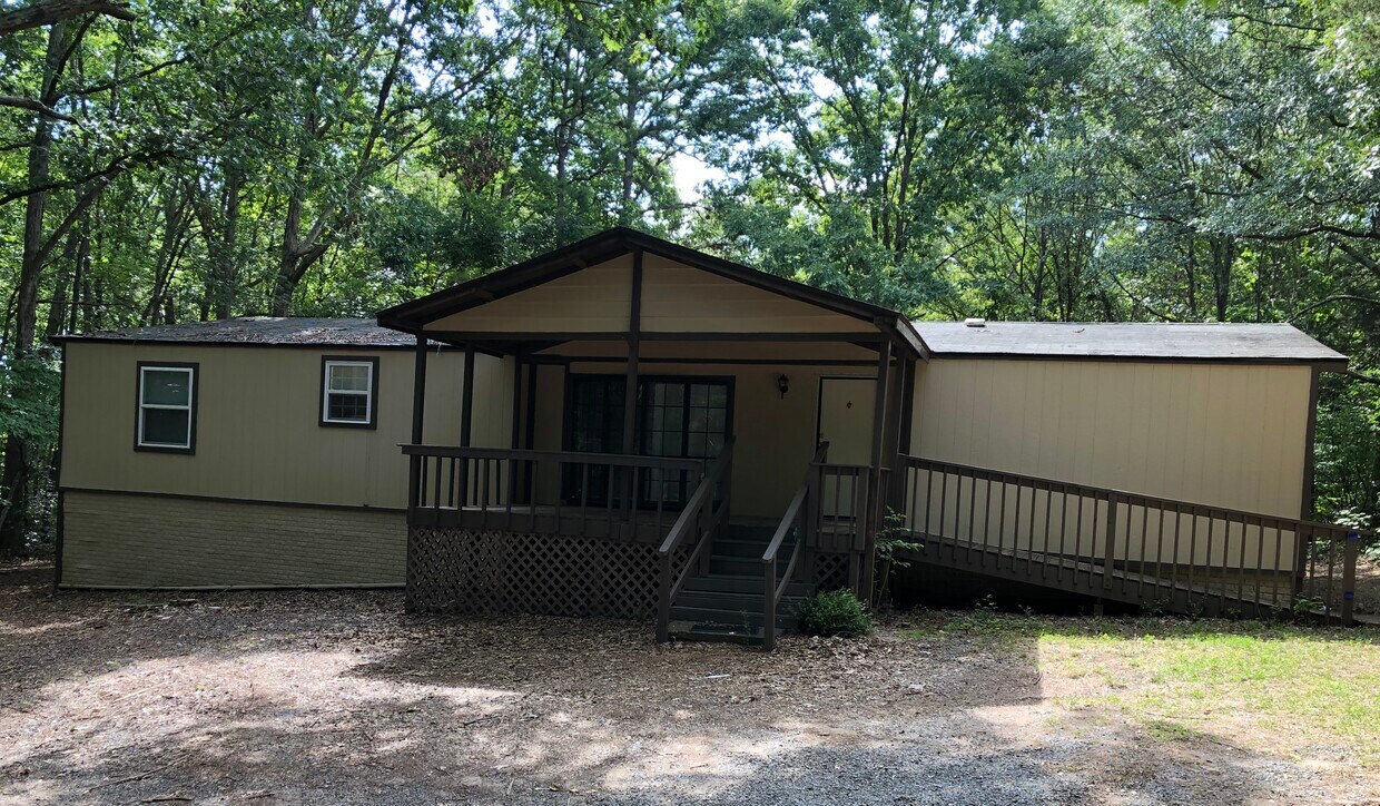 Primary Photo - 2526 Fox Hill Ct