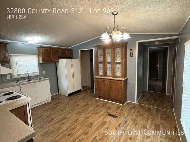 Foto del edificio - 32800 Co Rd 512