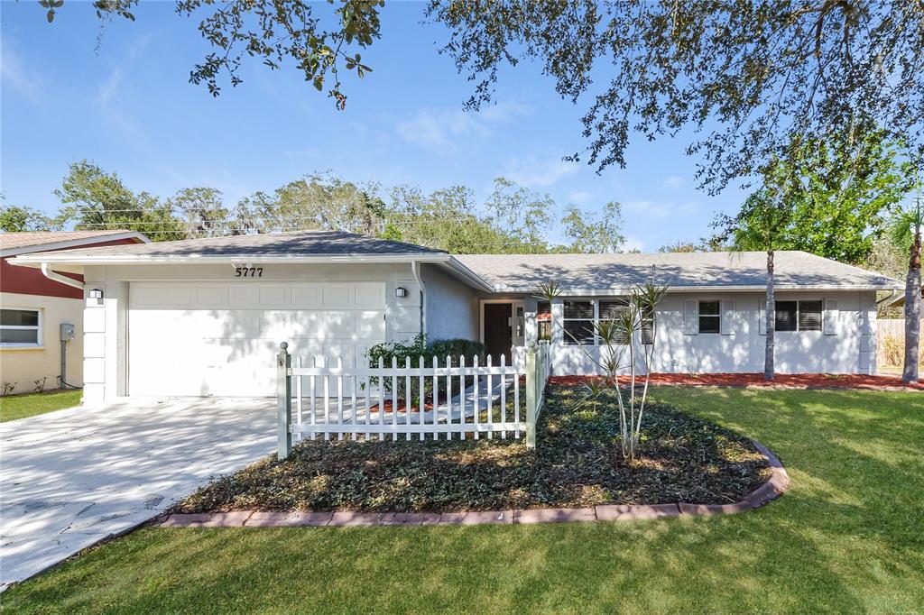 Primary Photo - 5777 Colonial Oaks Blvd