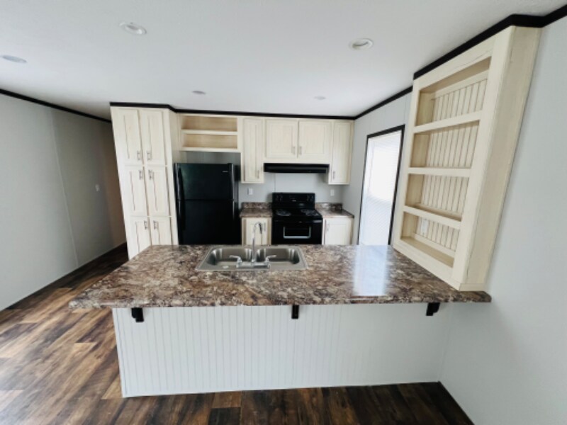 Primary Photo - 9477 Lansdowne Rd