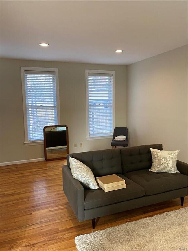 Foto del edificio - 816 Ann Ave