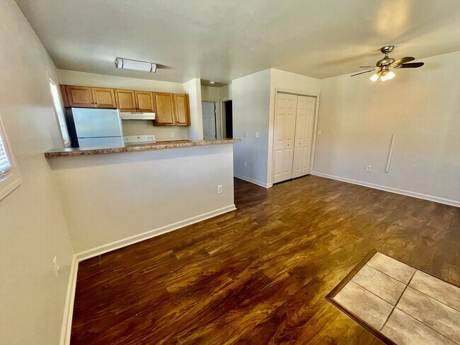 Building Photo - Cute and charming 1 Bedroom 1 bath apartme...