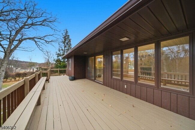 Building Photo - 12 McCaffrey Ln