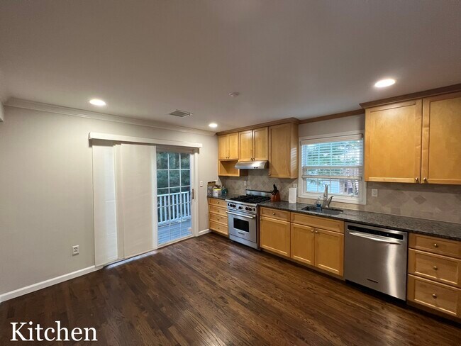 Building Photo - 54 Myrtle Ave