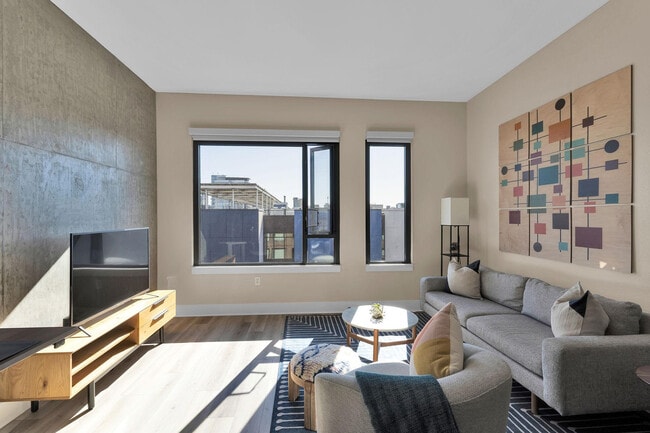 Building Photo - 185 Channel St