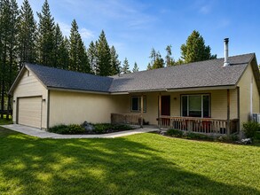 Building Photo - 17455 Rail Dr