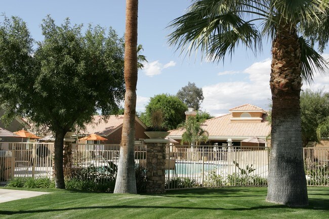 Royal Palms Iniums Apartments Palm Desert Ca Building Photo Royal Palms Iniums