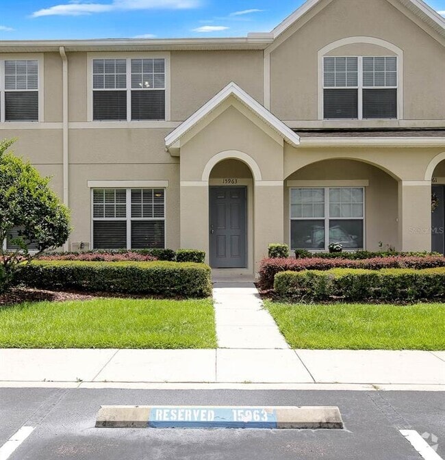 Fishhawk Ridge Pet Friendly Apartments for Rent Lithia, FL 1
