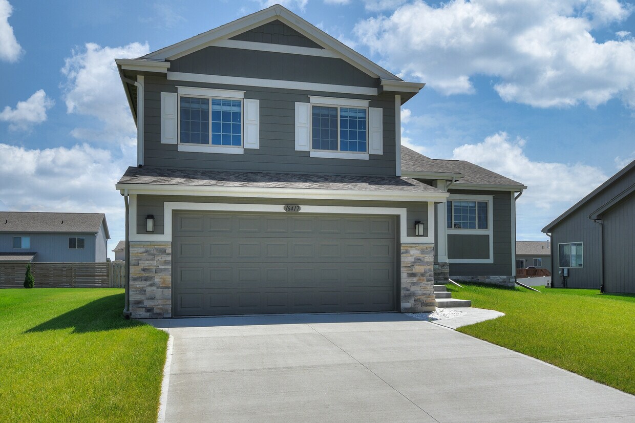 16417 Hanover St, Bennington, NE 68007 House Rental in Bennington, NE