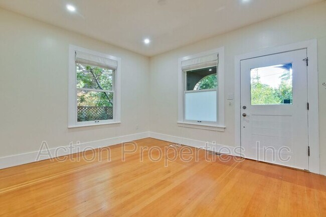 Building Photo - 315 Melville Ave