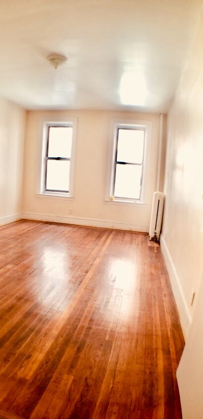 Foto principal - 124 Fort George Ave