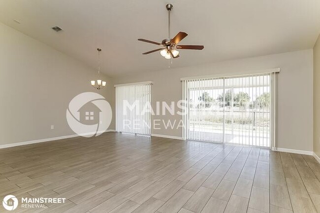 Building Photo - 717 Toulon Dr
