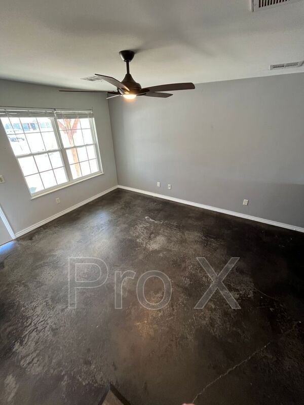 Building Photo - 618 Easton Dr