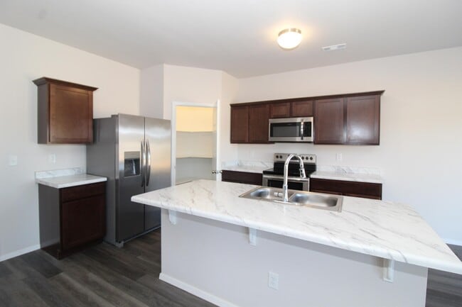 Foto del edificio - 3321 Gulley Ln