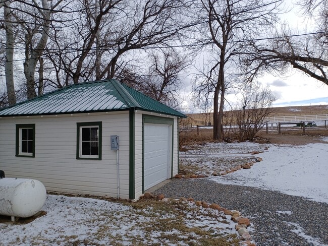 Detached garage - 4300 Nelson Rd