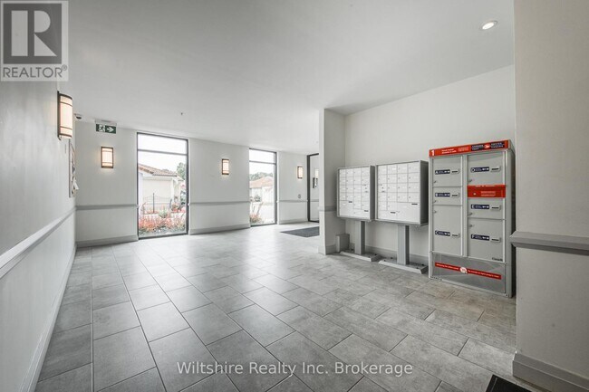 Building Photo - 3-403 John Pound Rd