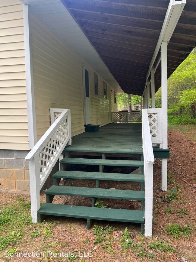 Building Photo - 3 br, 2 bath House - 1016 Davenport Rd.
