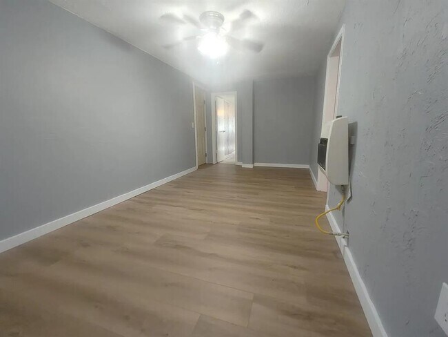 Foto del edificio - 1013 Elm Ave