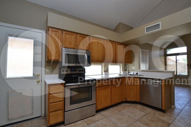 Foto del edificio - 4671 W Shannon St