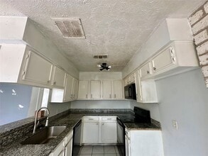Building Photo - 13517 Castilian Dr