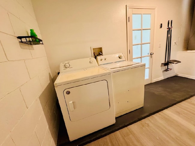 Foto del edificio - 536 Cheshire Way