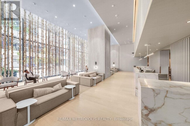 Building Photo - 138 Downes St