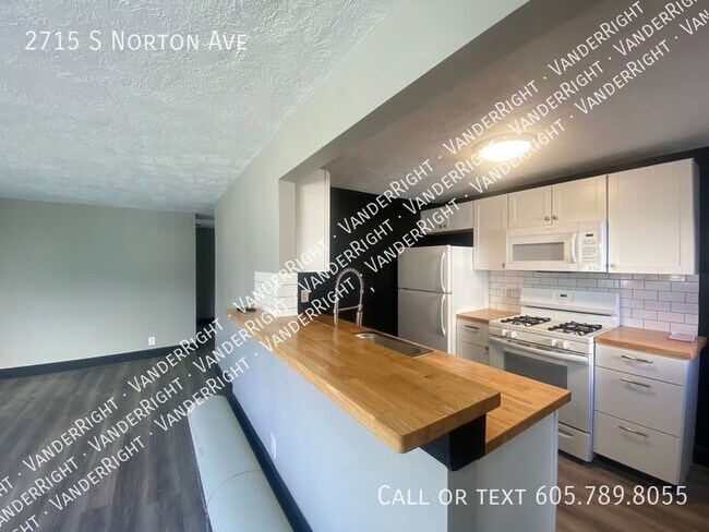 Foto del edificio - 2715 S Norton Ave