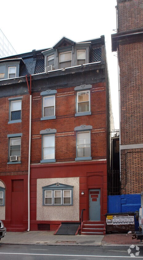 Primary Photo - 25 S 21st St