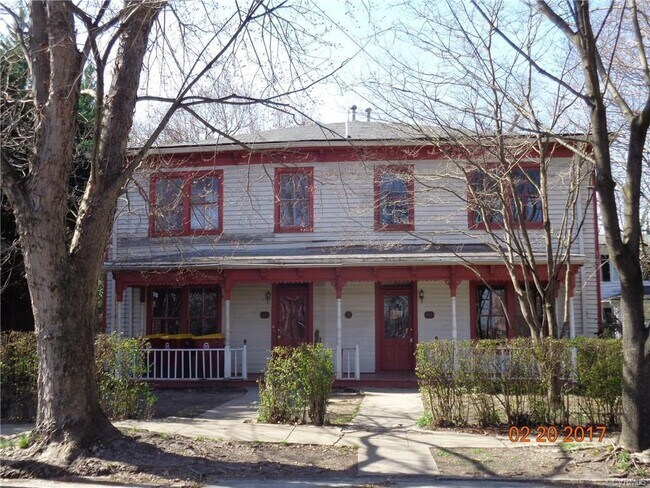 Building Photo - 36 Perry St