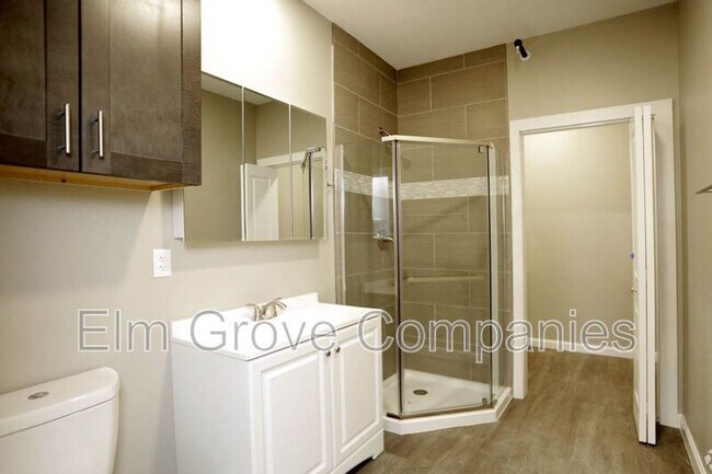 Foto del edificio - 922 Elm St