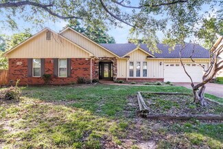 Building Photo - 8620 Kettering Dr