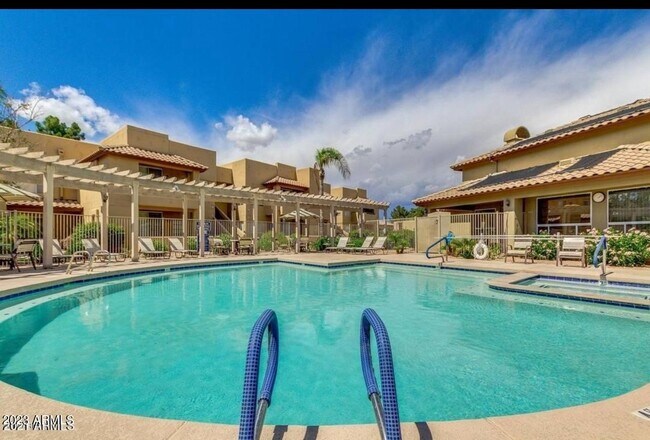 Foto del edificio - 1825 W Ray Rd