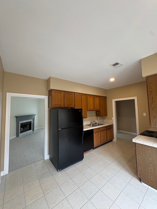 Building Photo - 2032 Graybar Ln