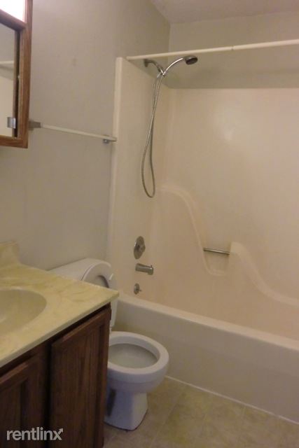 Primary Photo - 17 Cherry Tree Ln