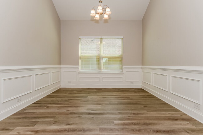 Building Photo - 4974 Summersun Dr