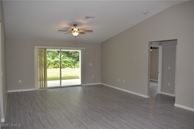 Building Photo - 212 Antis Dr