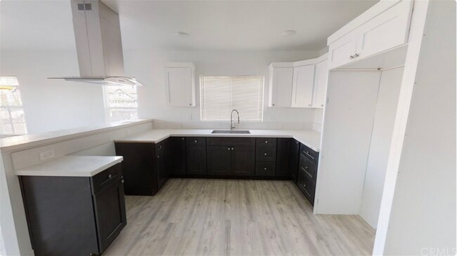Kitchen - 4606 S Normandie Ave
