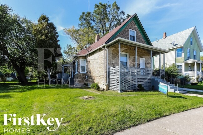 Building Photo - 542 Oak St