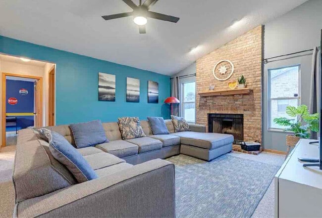 Foto del edificio - 4305 Windover Way