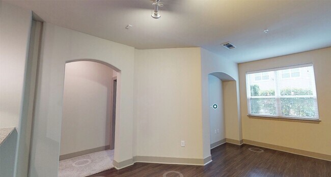 Foto del edificio - 1340 W Gray St