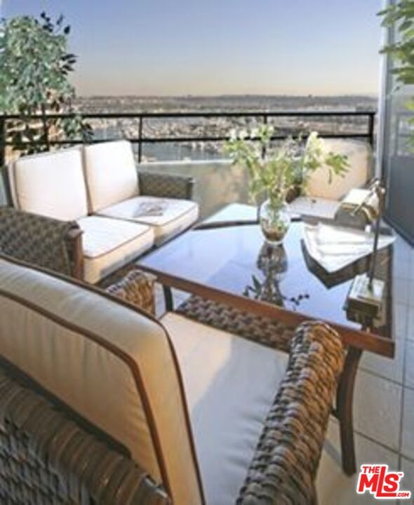 Foto del edificio - 4314 Marina City Dr